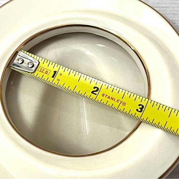 Lenox Ivory Porcelain Round Picture Frame with Gold Trim - Picture 7 of 7